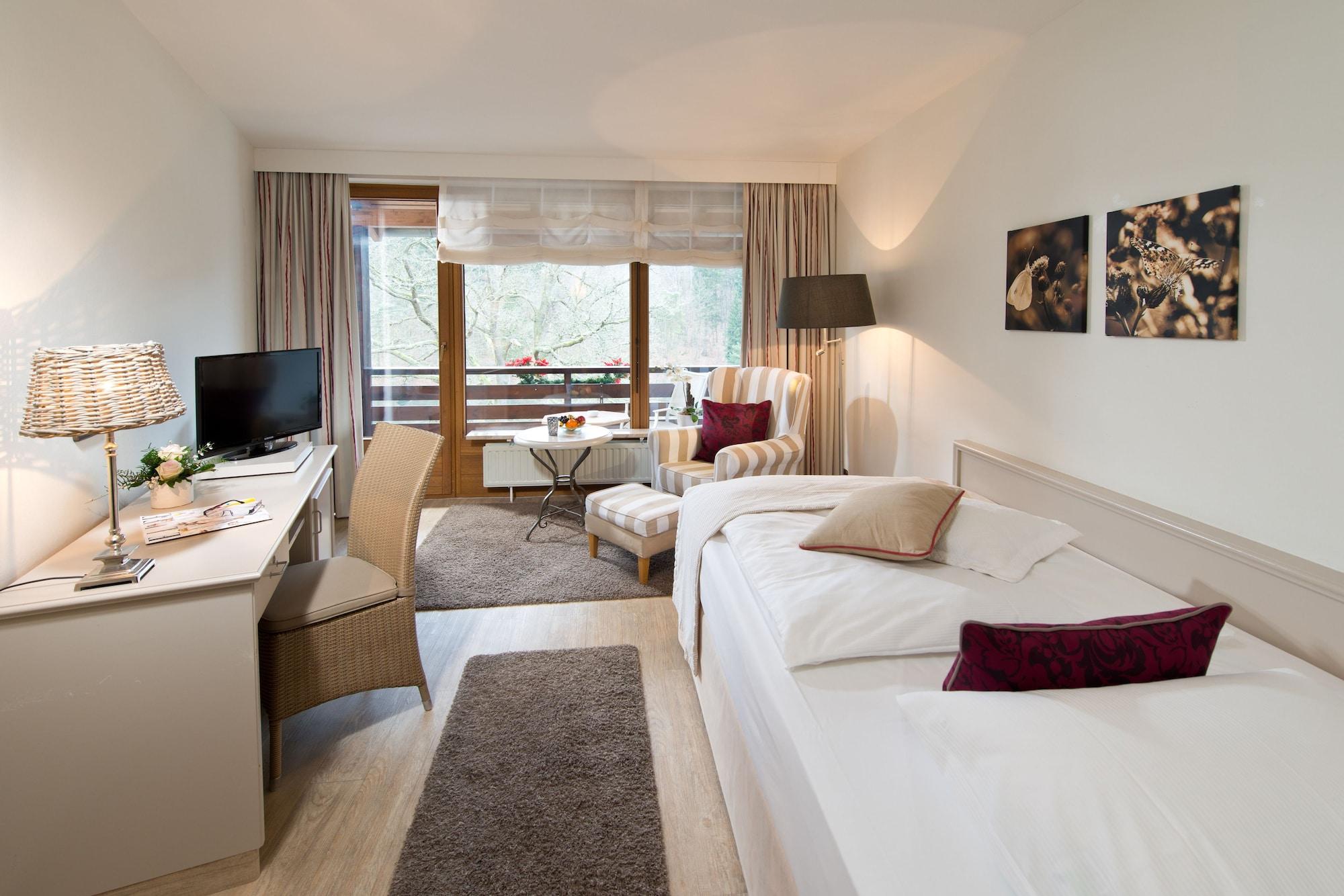 Romantischer Winkel Roligio & Wellness Resort 巴特萨克萨 外观 照片