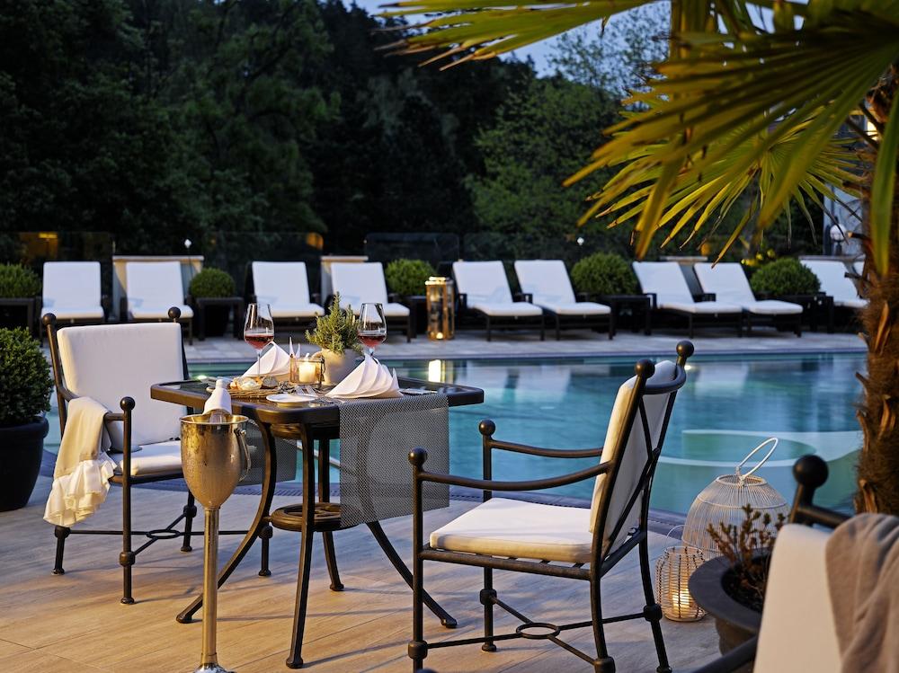 Romantischer Winkel Roligio & Wellness Resort 巴特萨克萨 外观 照片