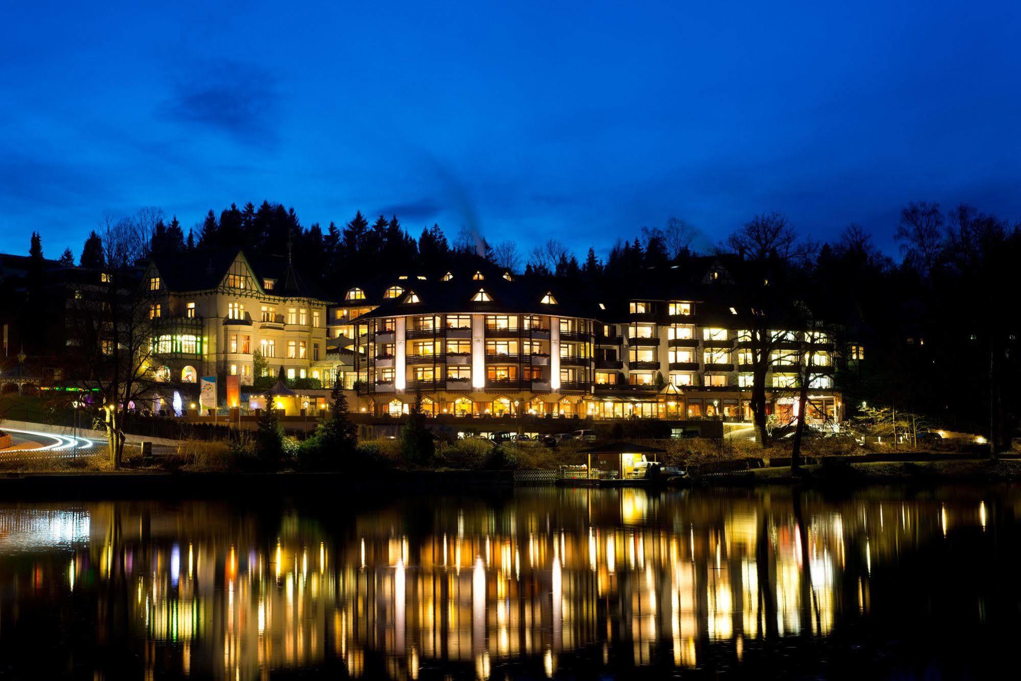 Romantischer Winkel Roligio & Wellness Resort 巴特萨克萨 外观 照片