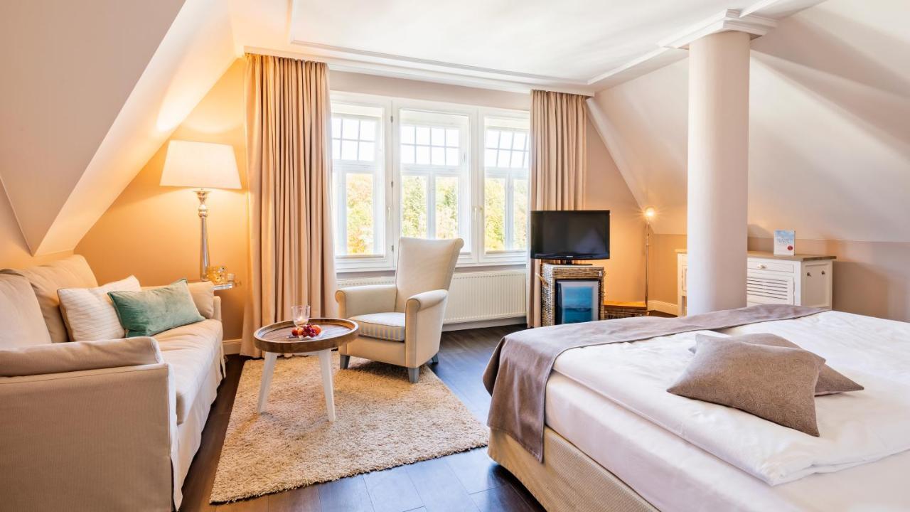 Romantischer Winkel Roligio & Wellness Resort 巴特萨克萨 外观 照片